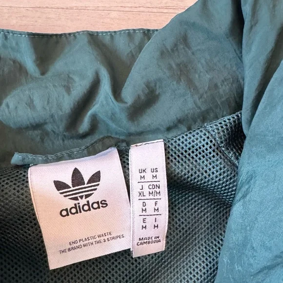 Adidas Pullover Windbreaker - Picture 5 of 6
